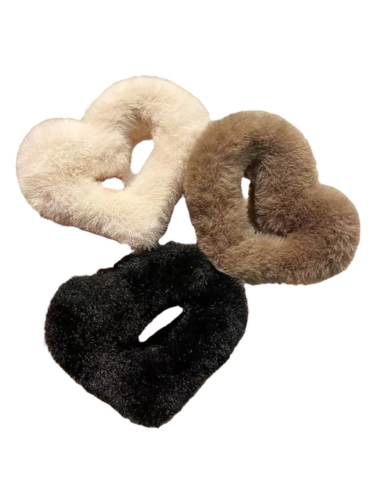 COZY HEART SHAPED CLAW CLIPS