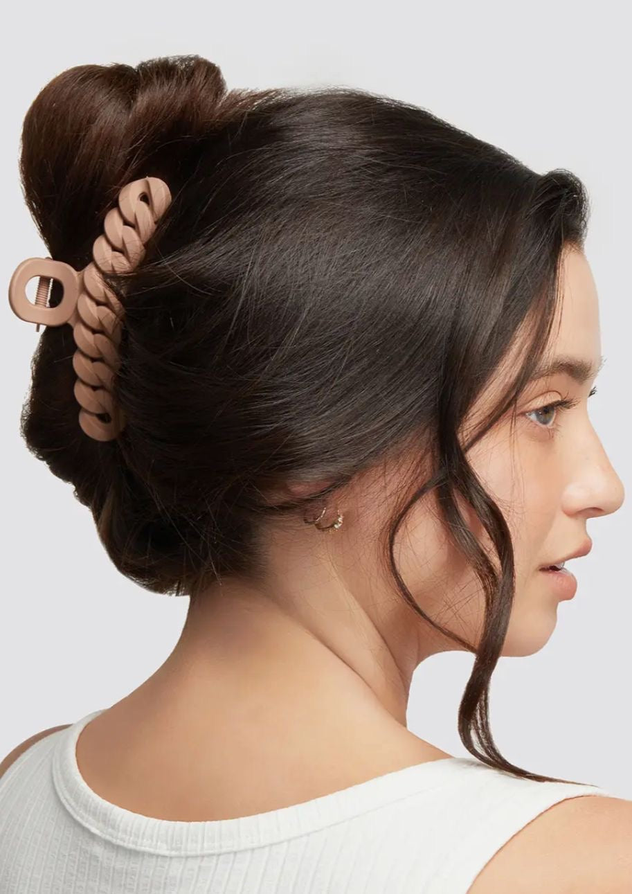 NEUTRAL BRAIDED CLAW CLIP