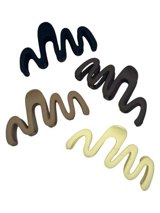 NEUTRAL SQUIGGLE CLAW CLIPS