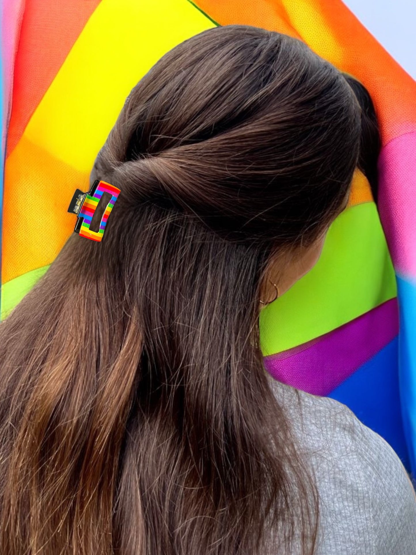 MINI PRIDE RAINBOW PRINT CLAW CLIP