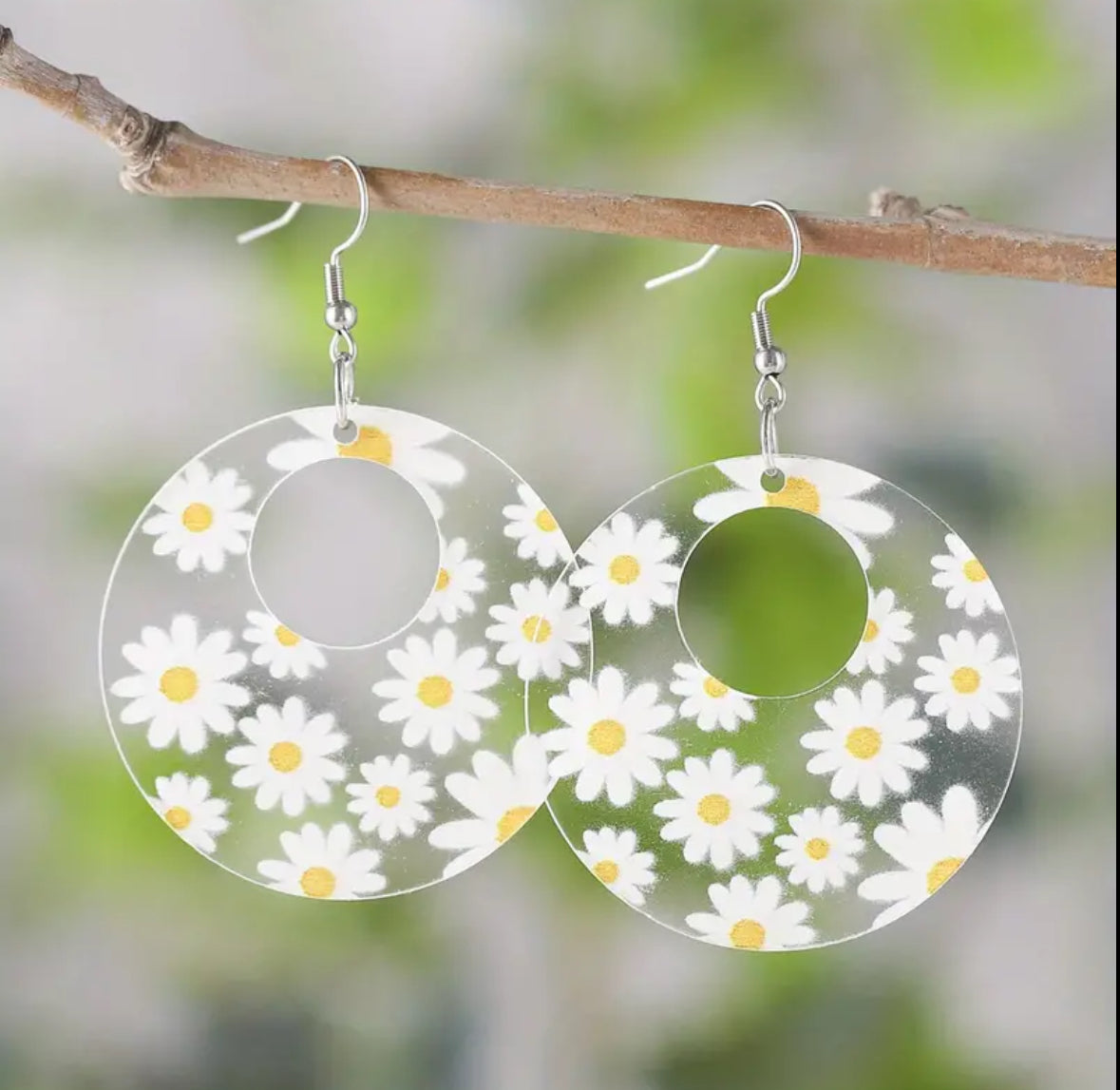 CLEAR ACRYLIC DAISY PRINT EARRINGS