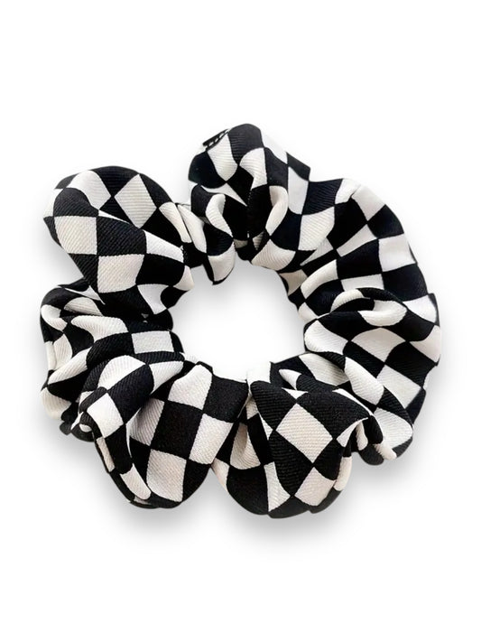 CHECKERBOARD HAIR SCRUNCHIES