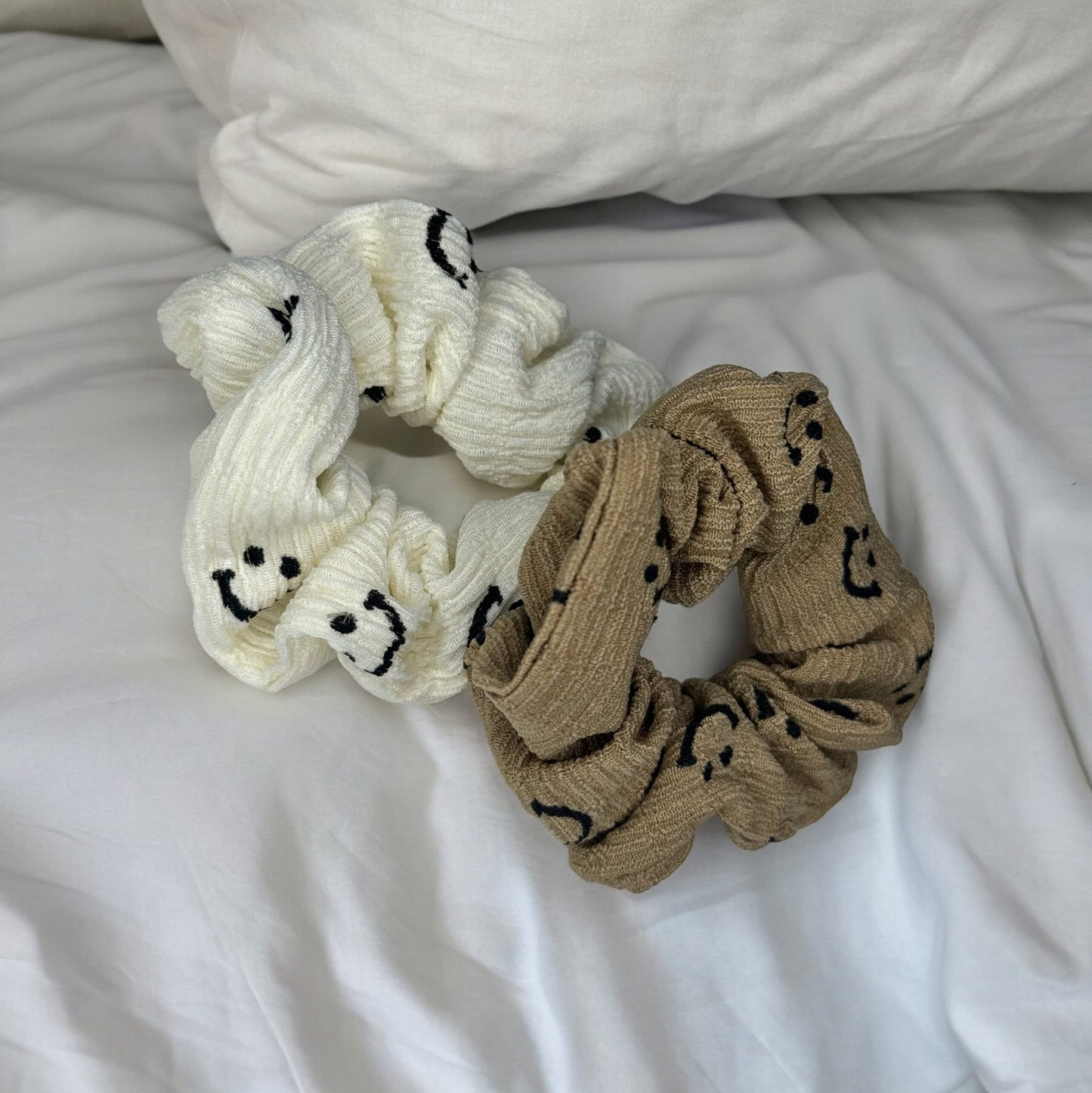 SMILE PRINT SCRUNCHIE DUOS