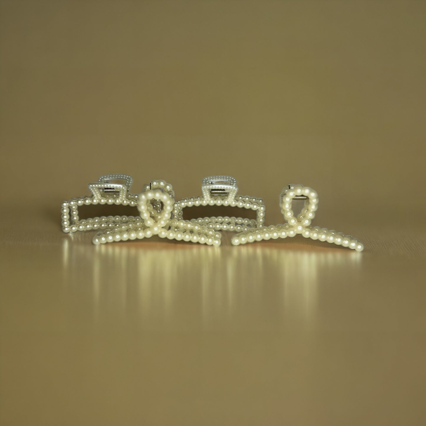 FAUX PEARL CLAW CLIP DUOS