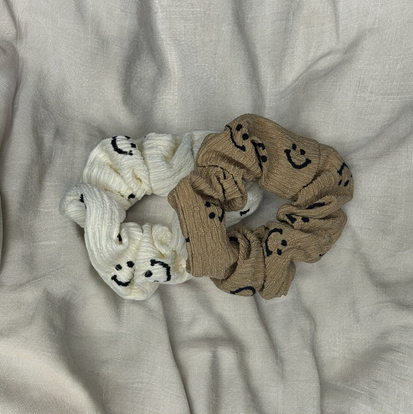 SMILE PRINT SCRUNCHIE DUOS