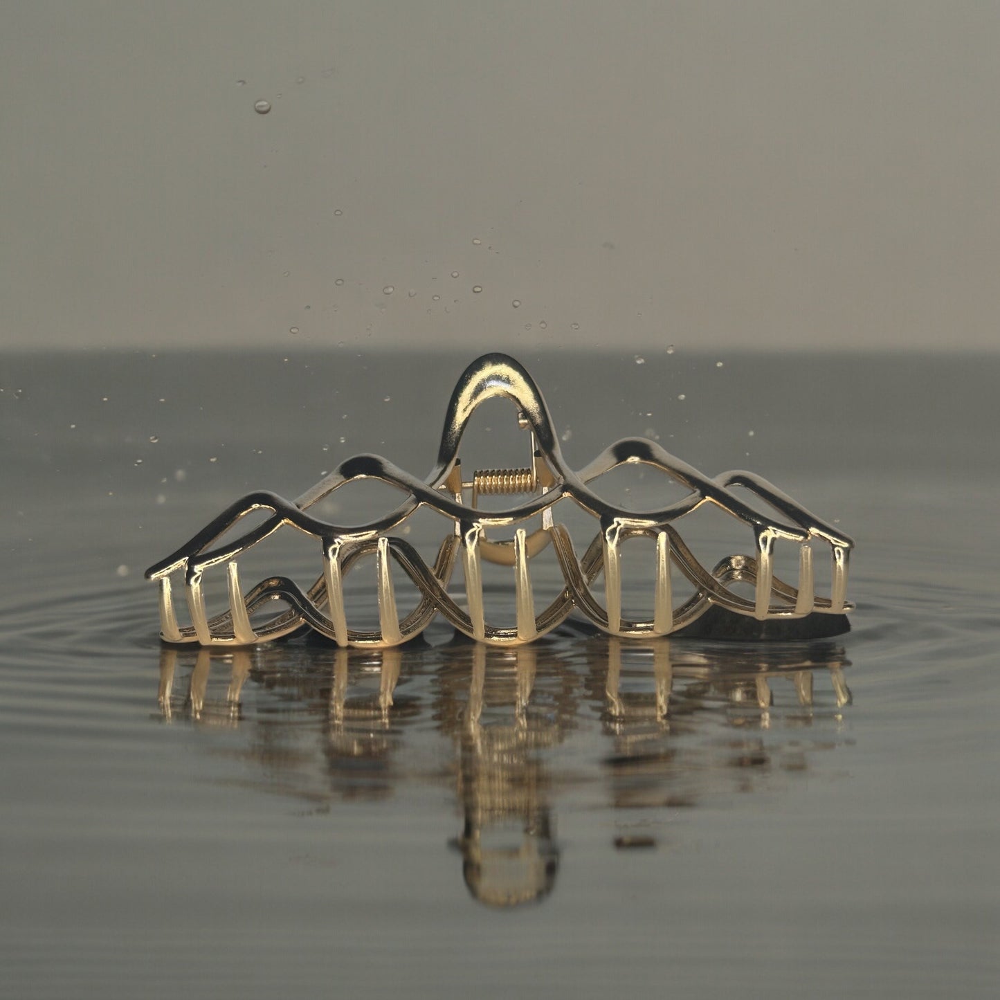 METAL SQUIGGLE CLAW CLIP