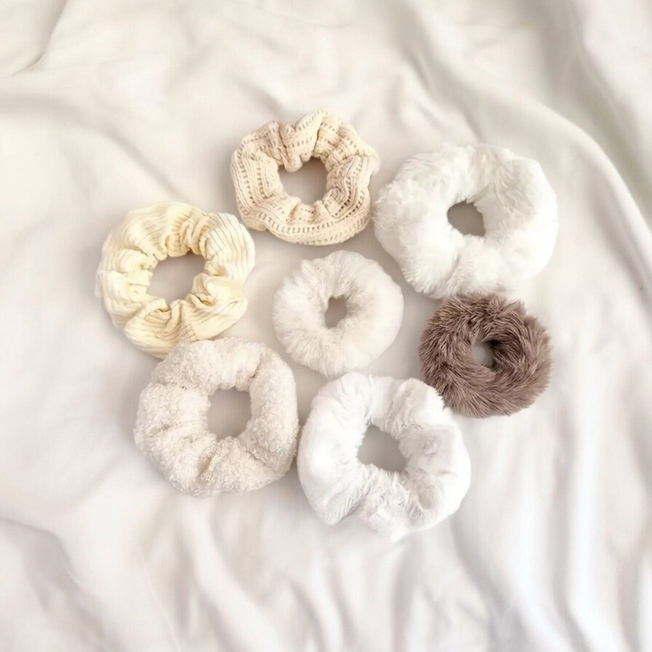 COZY SCRUNCHIES LIGHT VARIETY