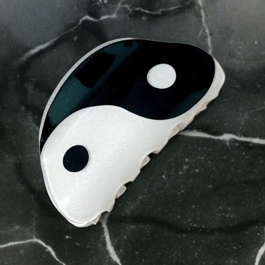 YIN-YANG ACETATE CLAW CLIPS