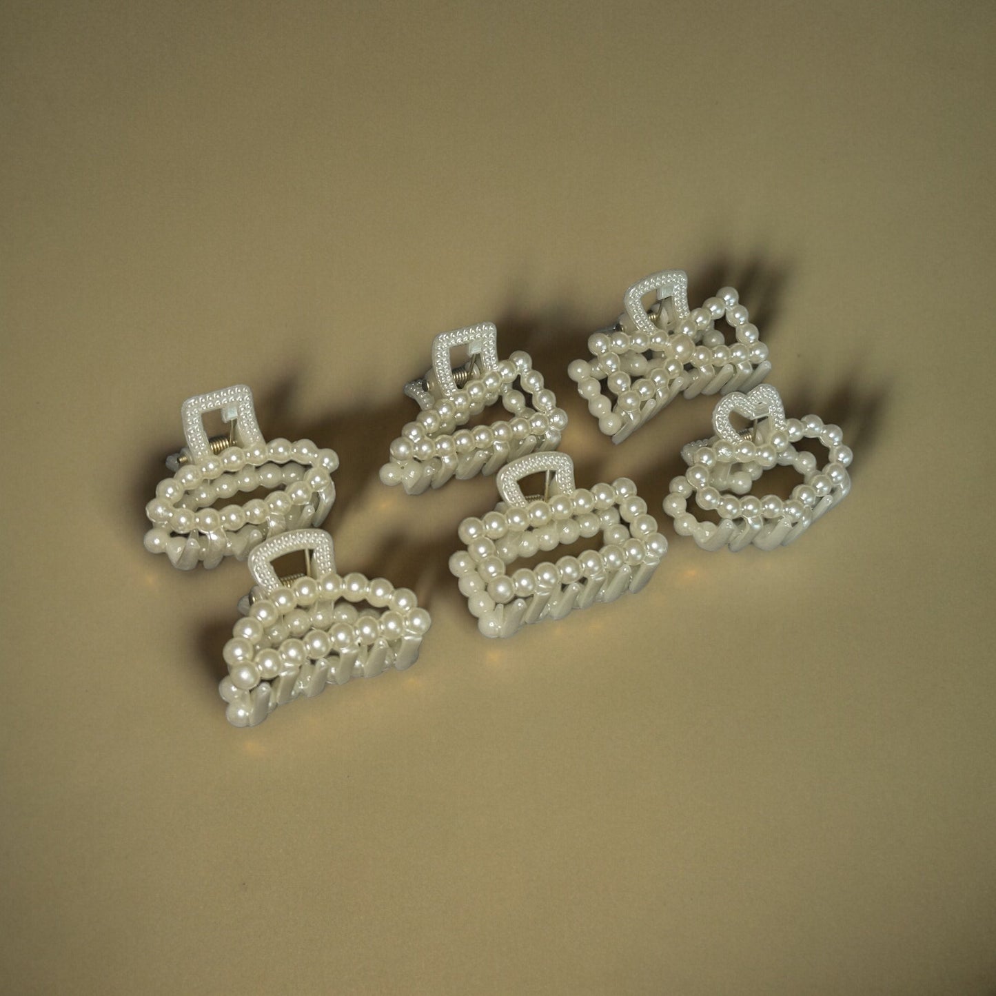 MINI FAUX PEARL CLAW CLIP DUOS