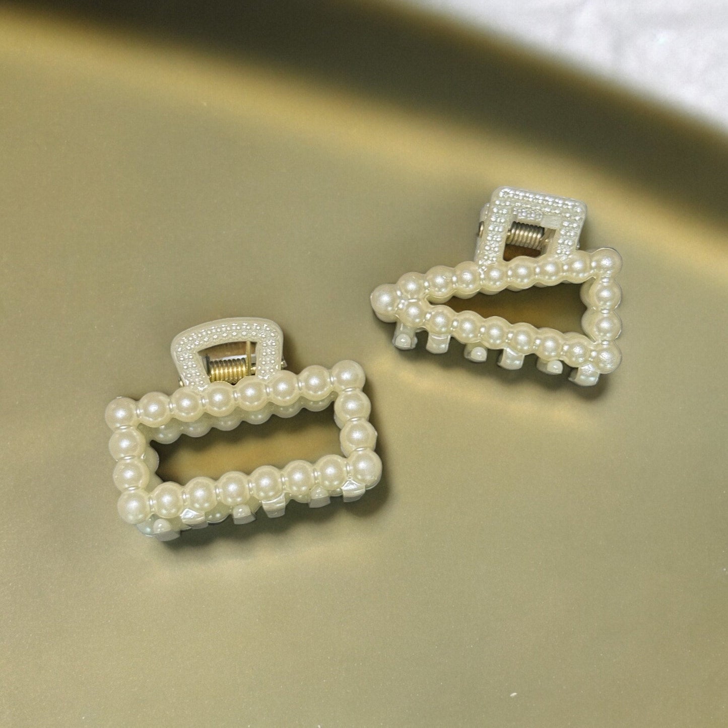 MINI FAUX PEARL CLAW CLIP DUOS