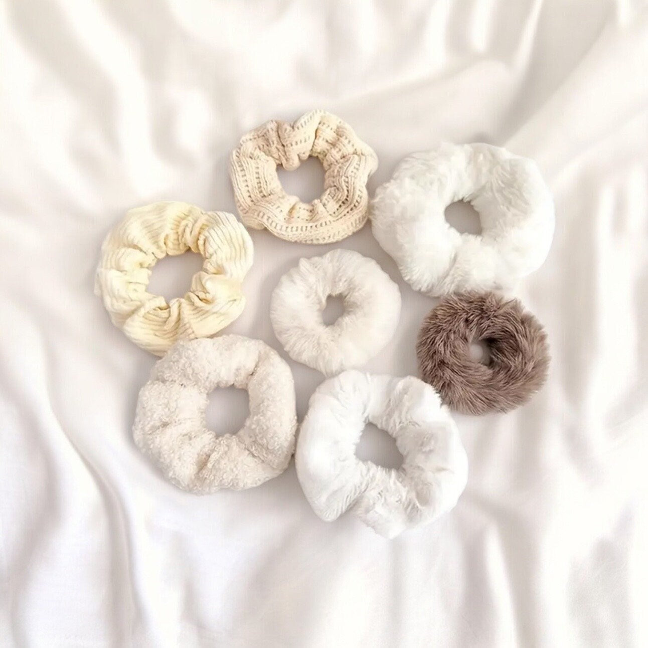 COZY SCRUNCHIES LIGHT VARIETY