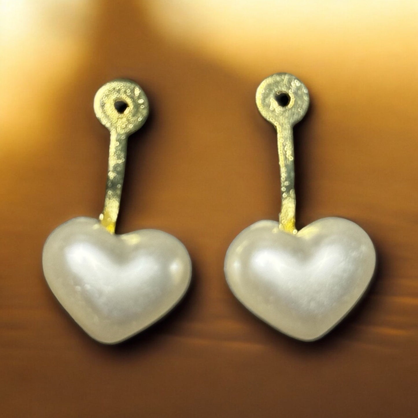 HEART SHAPED FAUX PEARL STUD EARRINGS