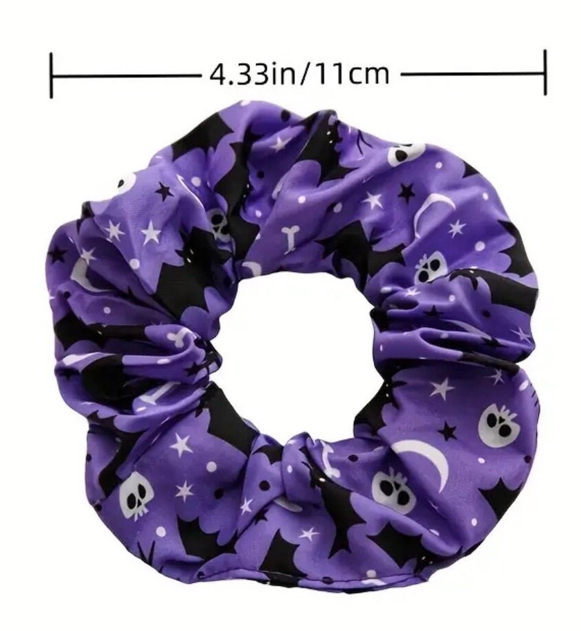 HALLOWEEN PRINT SCRUNCHIES