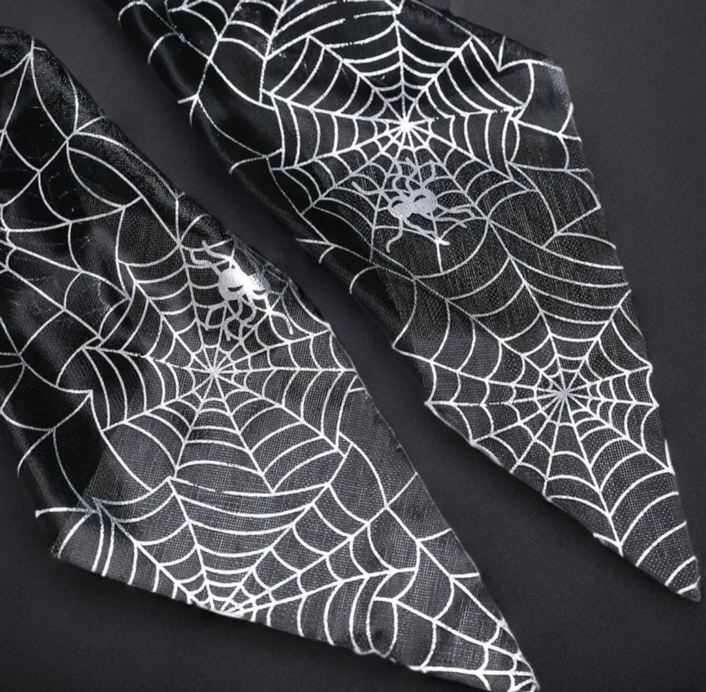 SPIDERWEB BOW SCRUNCHIES